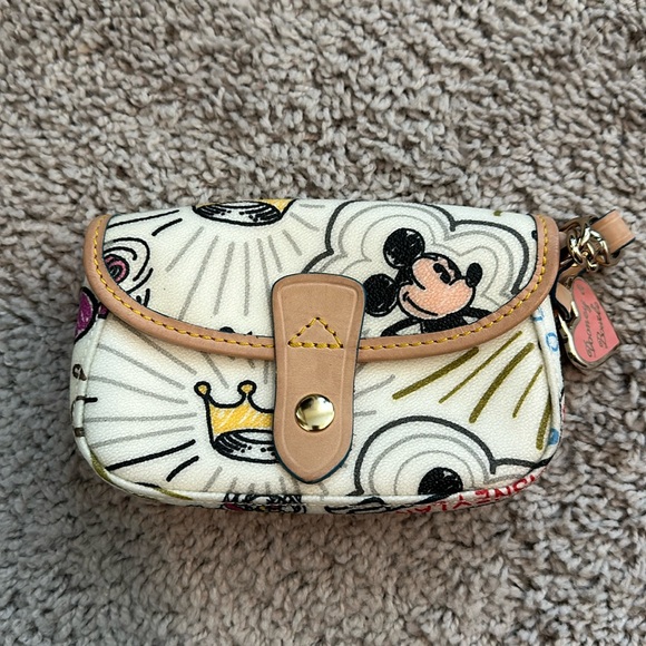 Dooney and Bourke Disney Parks sketch wallet wristlet excellent condition - Picture 1 of 8